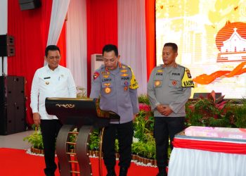 Kapolri Resmikan Pembangunan Gereja dan Pura di Polda Kepri