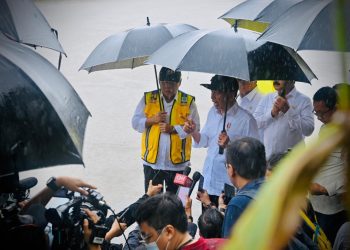 Macet Selama Anies Baswedan, Jokowi Akan Lanjutkan Normalisasi Kali Ciliwung