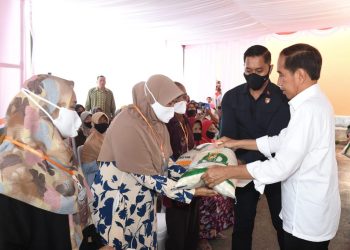 Presiden Jokowi Resmikan Kegiatan Bantuan Pangan 2023