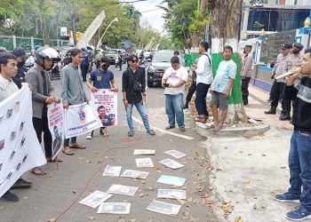 Marak Rokok Ilegal, Kantor Bea Cukai Madura Didemo