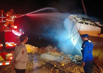 Kapal Niaga di Sumenep Terbakar, Api Berasal dari Kamar Mesin