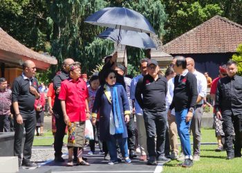 Megawati Soekarnoputri Kunjungi Kebun Raya Candikuning