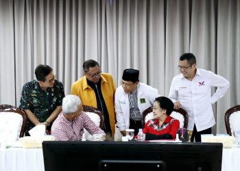 Tawa Lepas Ganjar Pranowo dengan Para Ketua Umum Partai Pengusung, Artinya Apa?