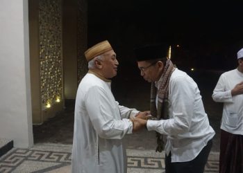 TGB Bertemu Kiai Idris Hamid, Ada Doa untuk Ganjar-Mahfud