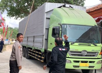 Dikawal Aparat Kepolisian, Logistik Pemilu 2024 Mulai Ada yang Tiba di KPU Sumenep