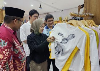 Siti Atiqoh Serap Aspirasi Pekerja Tekstil Yogyakarta