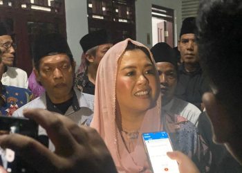 Yenny Wahid Awali Kampanye Ganjar-Mahfud dengan Ziarah ke Makam Sunan Gunung Jati