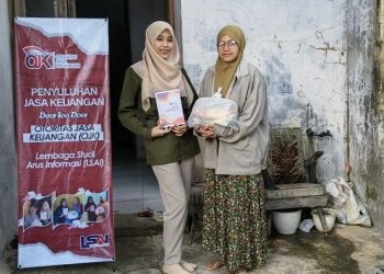 OJK – LSAI Gelar Penyuluhan Jasa Keuangan Secara Door to Door Hingga Malam Hari di Sumenep