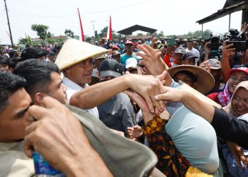 Bertemu Ribuan Petani di Demak, Ganjar Janji Hapus Kredit Macet Petani