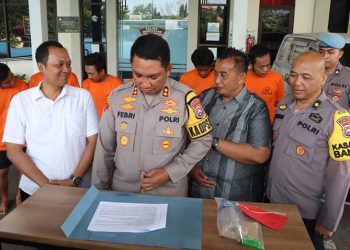 Asyik Pesta Sabu di Indekos, Enam Pria Asal Bangkalan dan Sampang Digerebek Polisi