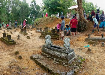 Mengintip Tradisi Masyarakat Sumenep Jelang Ramadan: Bersih-bersih Kuburan hingga Berbagi Makanan Tradisional