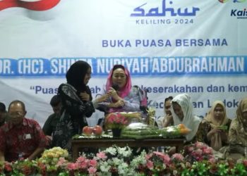 Nyai Shinta Nuriyah Abdurrahman Wahid Buka Puasa Bersama Masyarakat di Jember