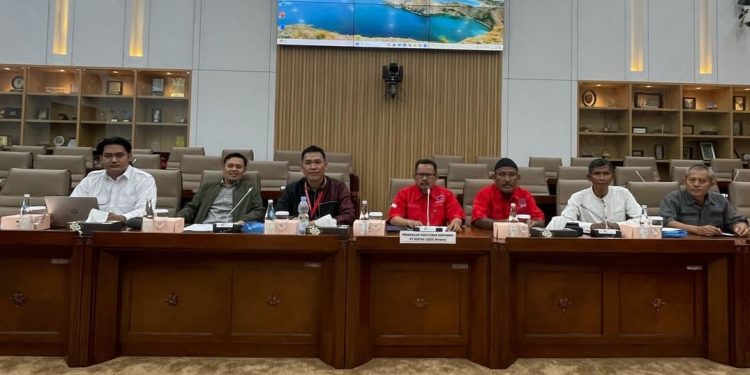 DPR Desak Danantara, Kemenkeu dan BP BUMN Bereskan Rp145 Miliar Hak Karyawan PT Kertas Leces