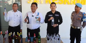 Polres Pamekasan Minta Warga Laporkan Penjualan Miras lewat Call Center Polri 110